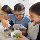 Mittagessen_Speisesaal.jpg