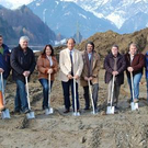 Spatenstich der Firma Bömag für ihren Baumarkt