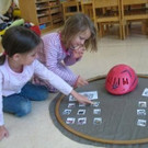 Nenzing: Rad-Helm-Spiele-Fest im Kindergarten