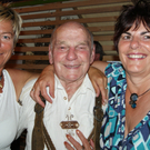 Alfred Steurer mit T__chter.JPG
