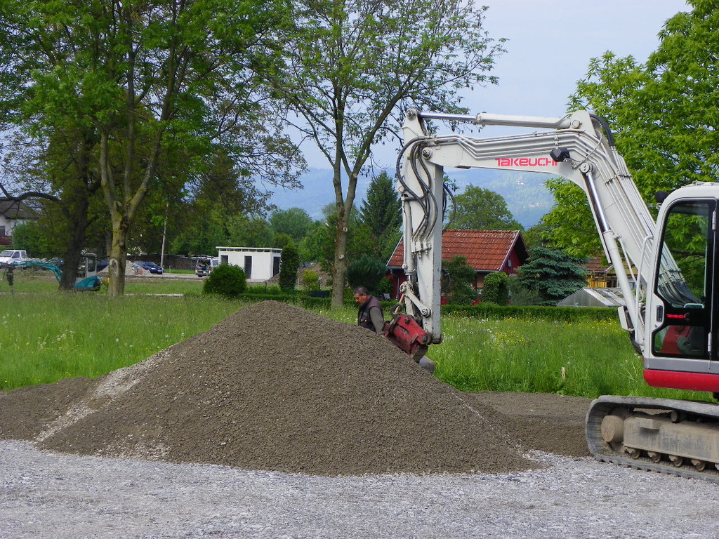 101_4103_jpg-1278837096