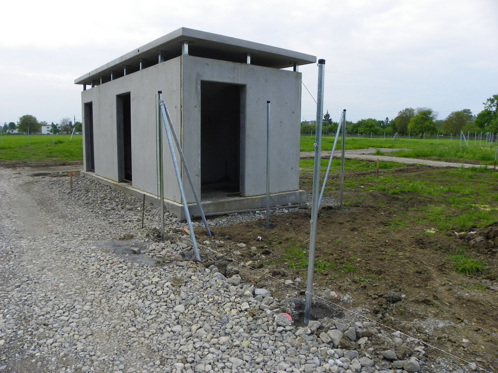 101_4105_jpg-1278837107