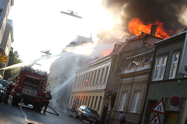 Brand - Feuer - Tivoligasse 50 - Meidling  - florian wieser _32_.jpg