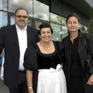 Arlberger Gästetrio: Daniel mit Herta u. Karin Strolz. 