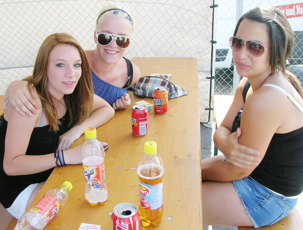 Jugendkult9Girls_jpg-1279116101