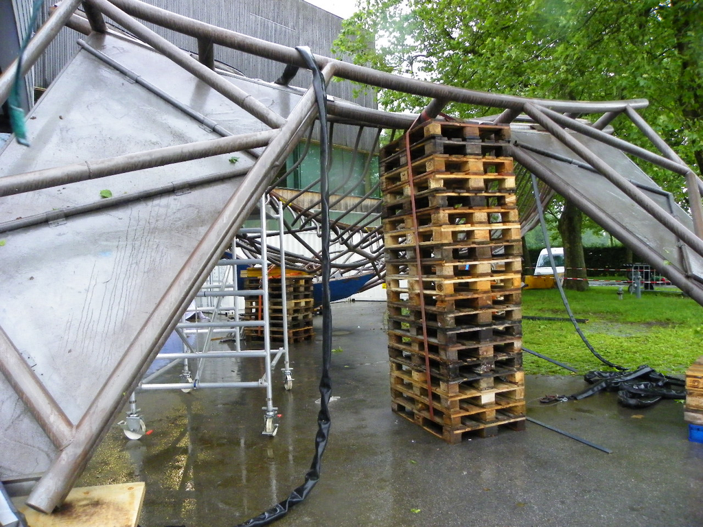 102_7608_jpg-1279209218