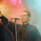 falco151109apa726.jpg