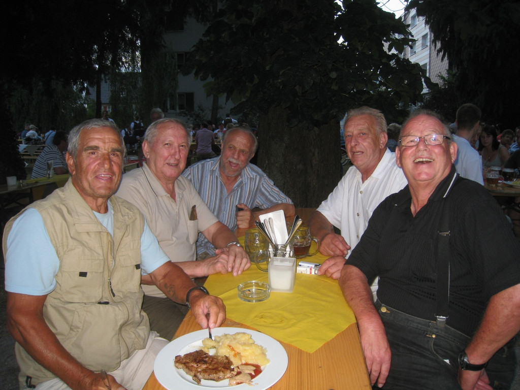 Reiner MV Lochau Daemmerschoppen 2010 _22__jpg-1279381396