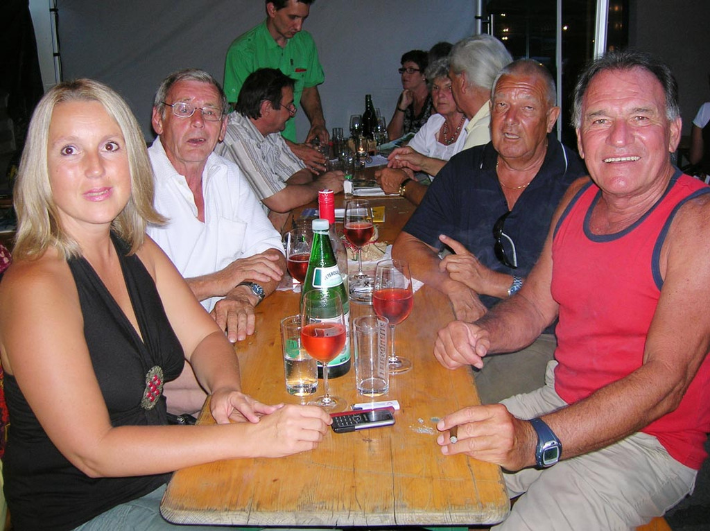 Wein6_jpg-1279477879