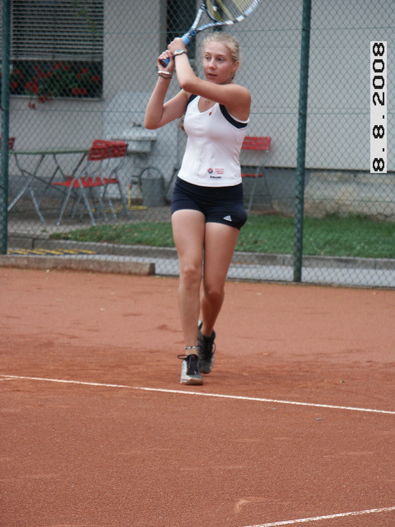 julia titel_JPG-1279482764