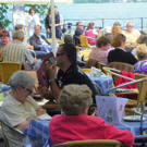 Sonntagsfrühstück am See