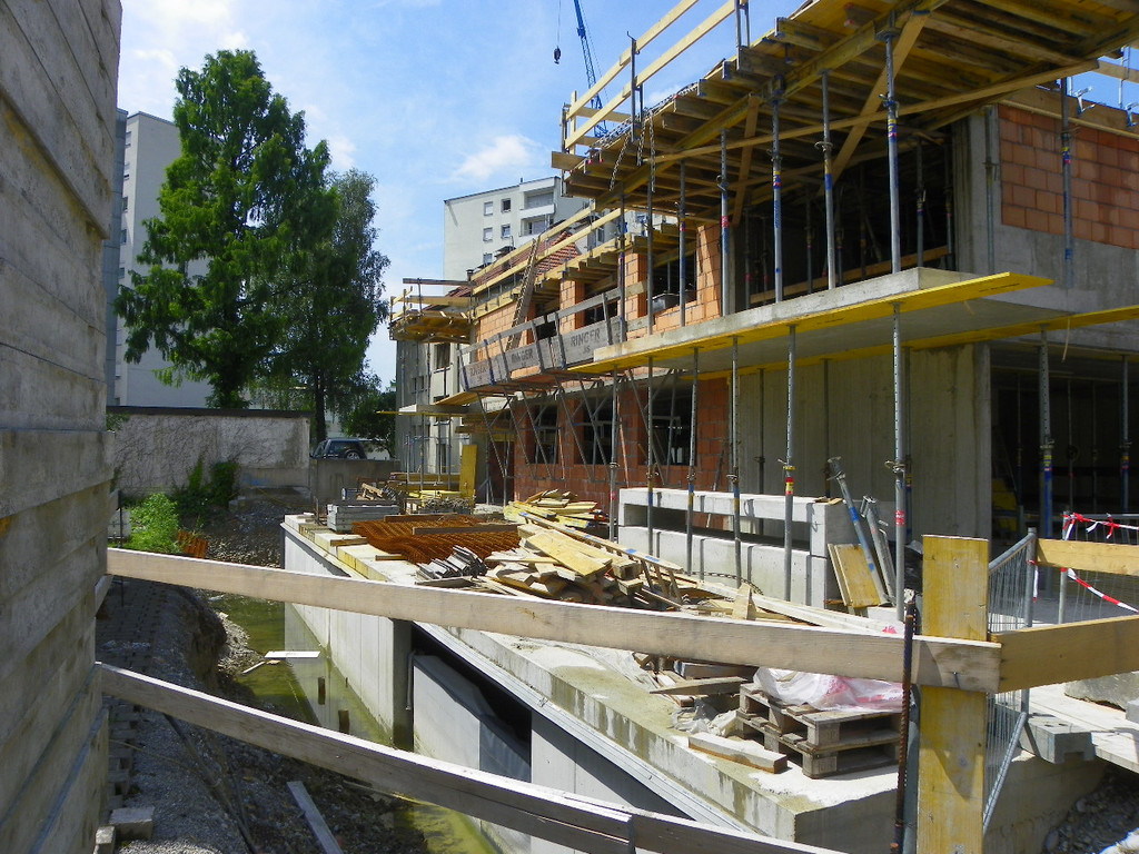 103_9910_jpg-1280340490