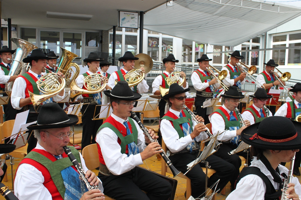 MV Dorffest SONNTAG 01-08-2010 _10__jpg-1280673939