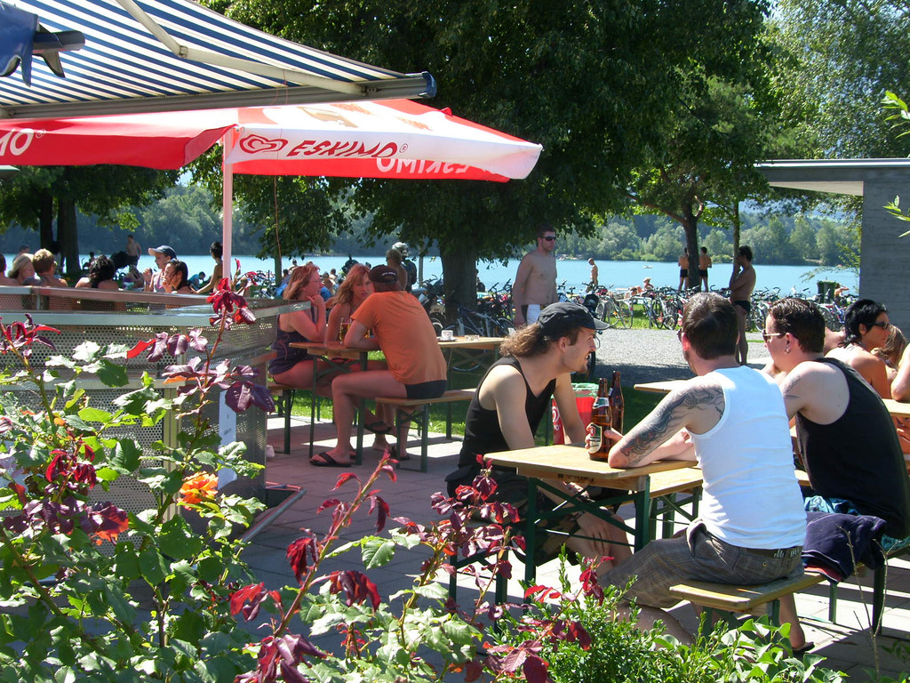 SH101586_JPG-1280757560