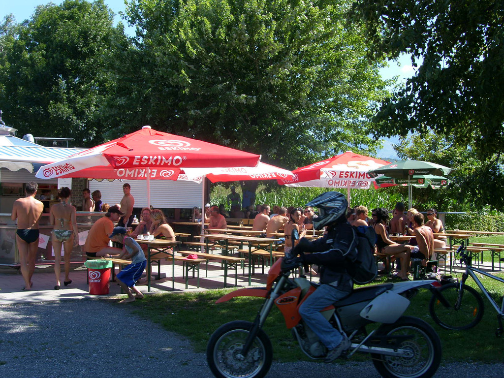 SH101587_JPG-1280757573