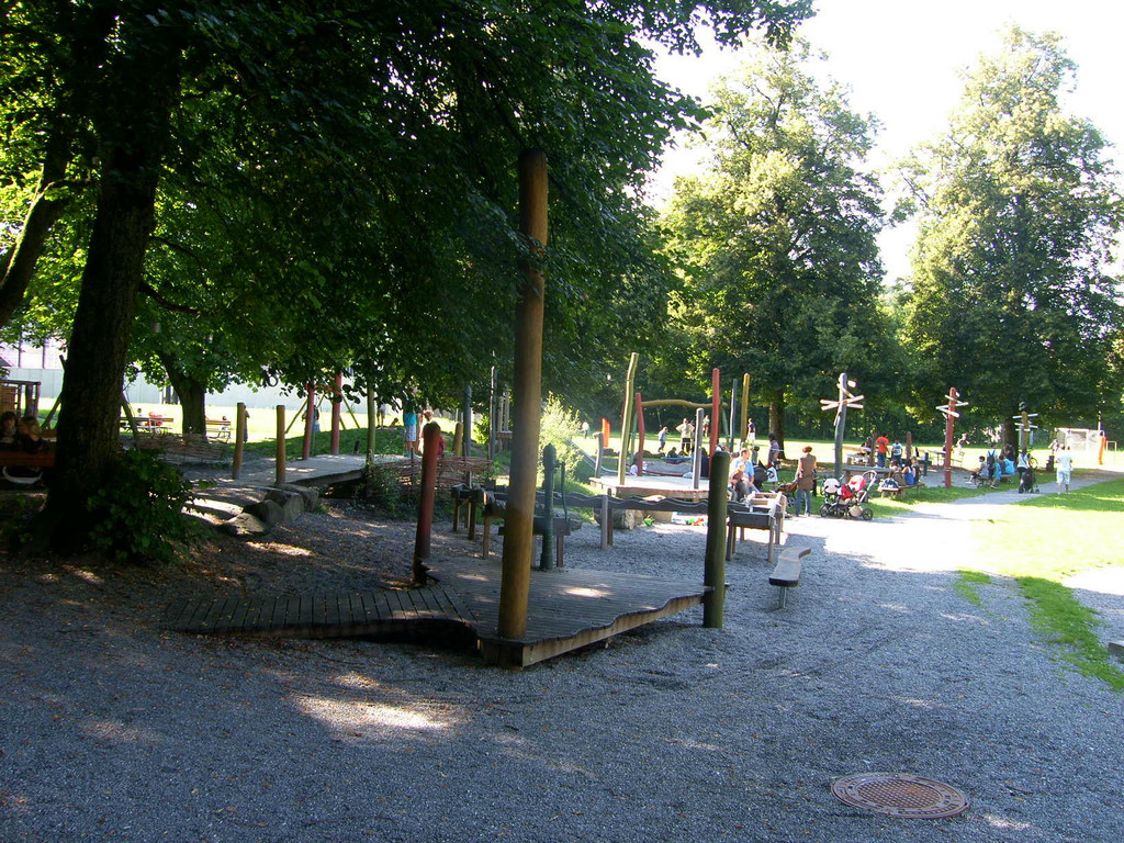 11_JPG-1281258221