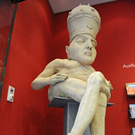 "Papst-Figur" von Peter Lenk in Bregenz