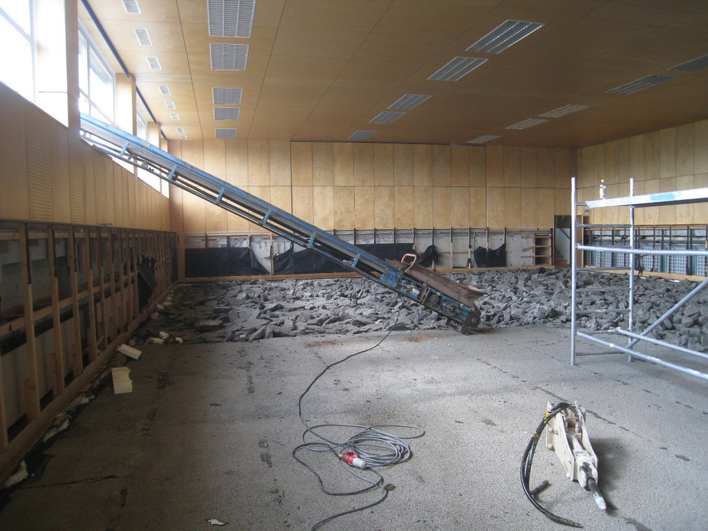 Hochwasser Mehrzweckhalle 2010 _2__jpg-1281438440