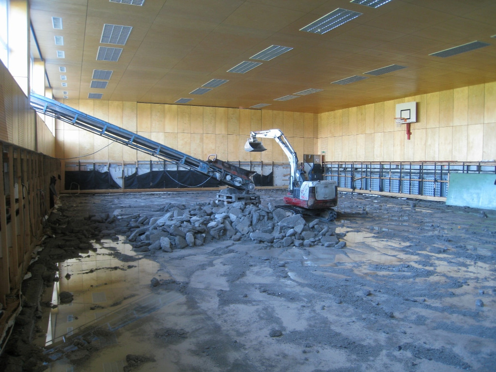 Hochwasser Mehrzweckhalle 2010 _11__jpg-1281438775