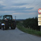 Pics: Traktor überrollt Fußgängerin