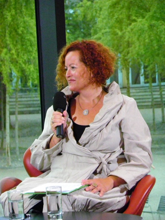 105_0004_jpg-1282038805