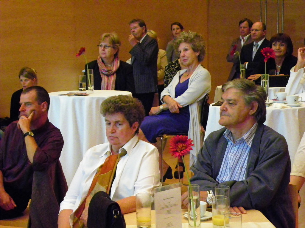 105_0007_jpg-1282038828