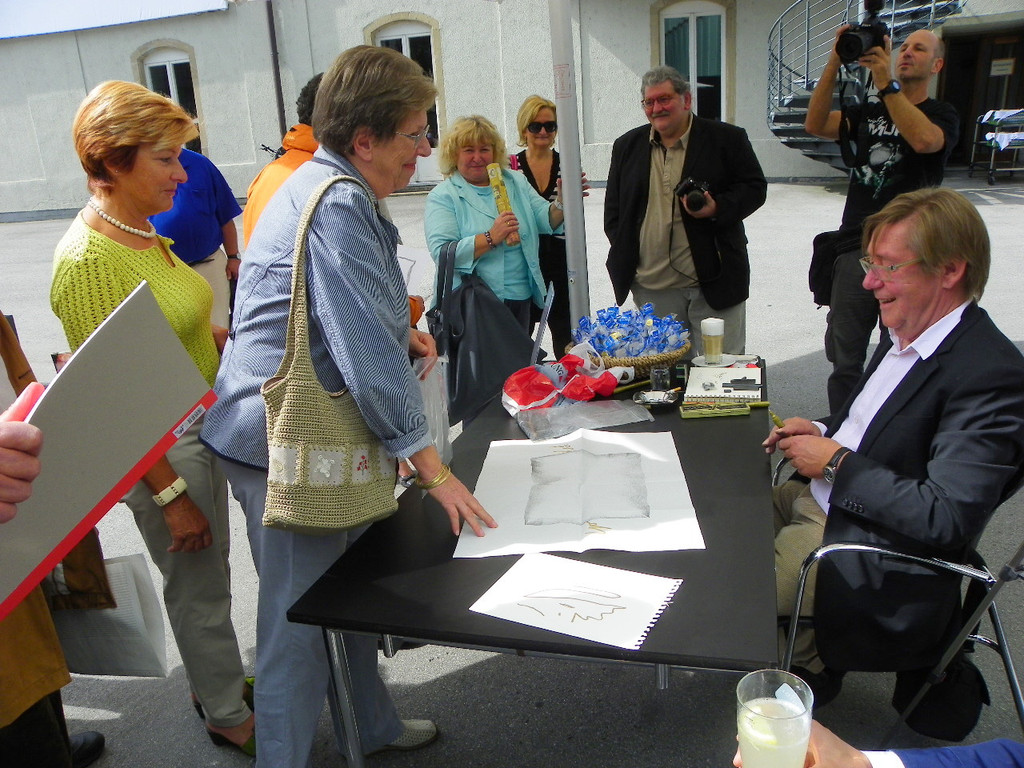 104_9489_jpg-1282045248