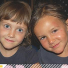 Beigeisterte Kids beim Konzert von 