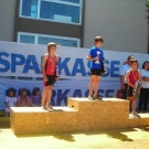 Siegerehrung Stadtlauf Hohenems, Leon Pauger wird Zweiter in der U-12-Klasse.