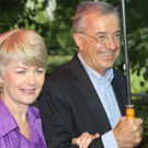 Herbert Sausgruber auf dem Weg zum Wahllokal