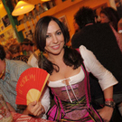 1119120123-promis-oktoberfest-wiesn-kaefer-hippodrom_9.jpg