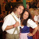 1904990903-promis-oktoberfest-wiesn-kaefer-hippodrom_9.jpg