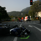 Pkw rammt Motorrad