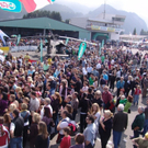 Tausende Begeisterte Menschen am MAZDA-Flugtag 2009.JPG