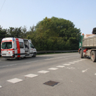 Koblach: Lkw prallt gegen Radfahrer