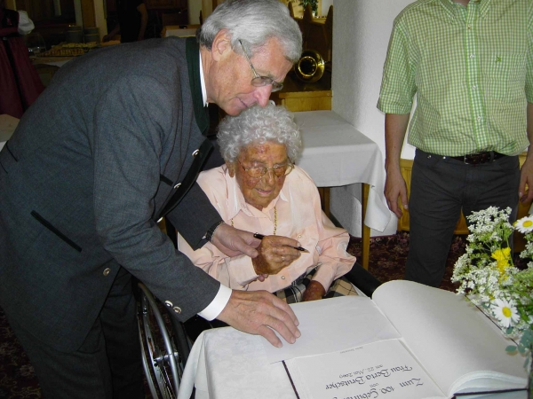 Berta Brutscher100 _3_.jpg