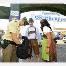1465169136-sicherheitsring-oktoberfest-wiesn_9.jpg