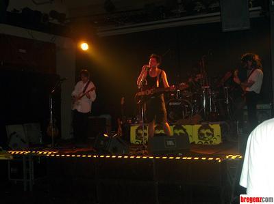 562704.jpg