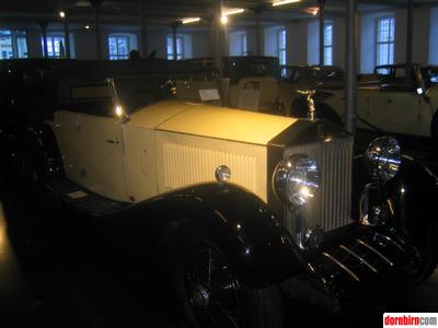 704762.jpg