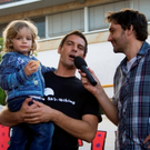 Moderator Thomas Wunderlich mit Harald Formanek-B____sch und Luis_1.JPG