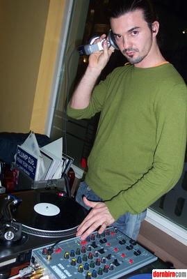969406.jpg