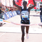 Kenianer Sparimuk Samson gewinnt Dreiländer-Marathon