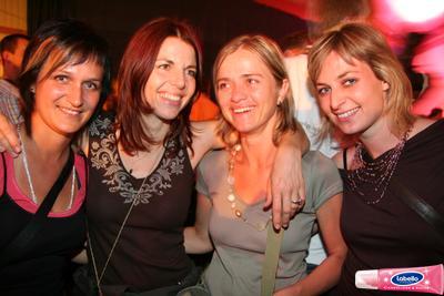 2000458.jpg