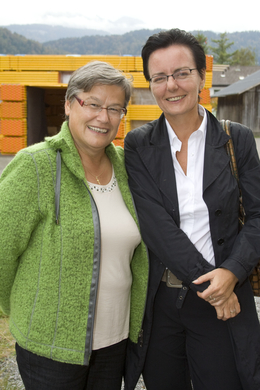 Bgm_ Mellau_ Elisabeth Wicke_ Herlinde Moosbrugger_ GF Bregenzerwald Tourismus_ vlnr__.JPG