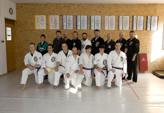 Karate Gruppe.jpg