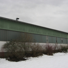 Verwaltungsgebäude mit Hallen