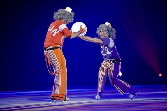 HOLIDAY_ON_ICE_ENERGIA_AJNA_EIN_UND_STEIN_Foto_Morris_Mac_Matzen_Stage_Entertainment.jpg