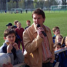 Profi-Kicker zu Besuch beim Nachwuchs