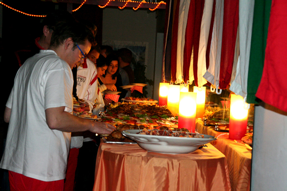 opening-3-OM-Pool-2009.jpg