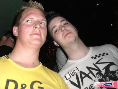 2000544.jpg